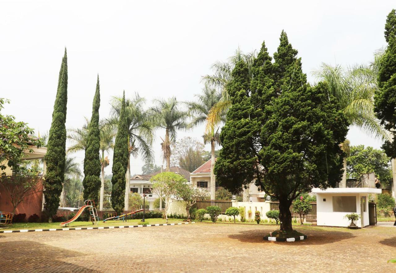 Puri Bernadi Guest House Lembang Exteriér fotografie