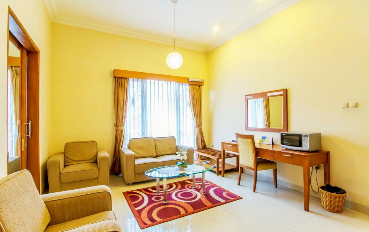 Puri Bernadi Guest House Lembang Exteriér fotografie
