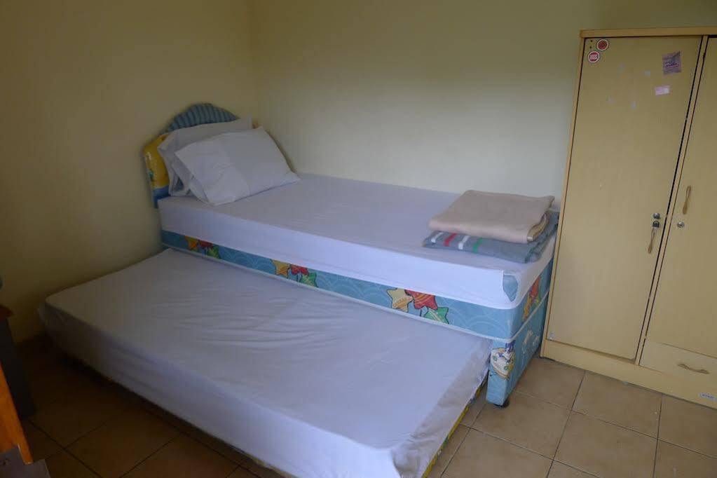 Puri Bernadi Guest House Lembang Exteriér fotografie